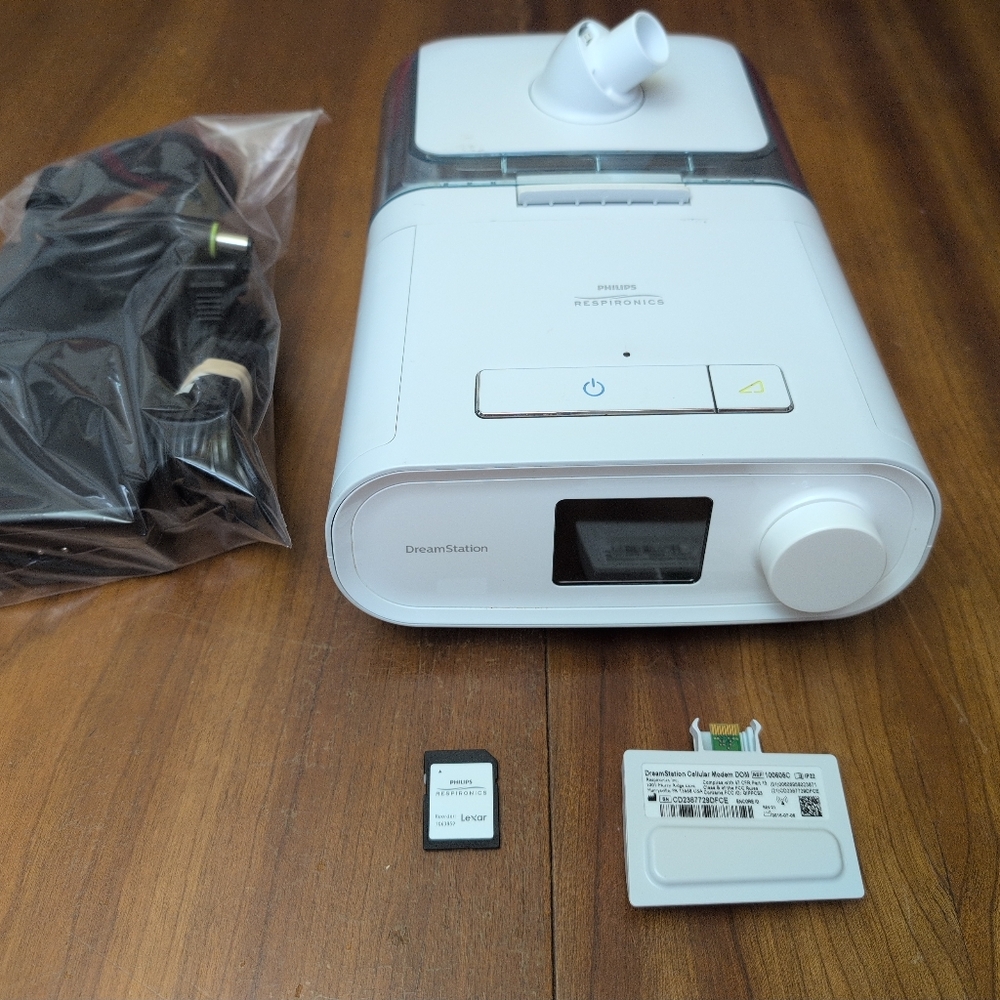 Philips Respironics Dreamstation White CPAP Machine w/ Power Cord/Modem/Sd Card